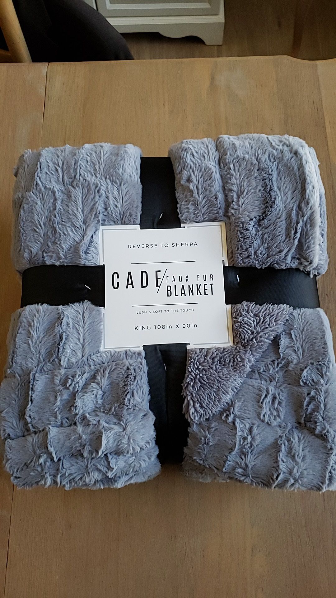 Blanket King size Cade faux fur cloud grey 108"×90" new