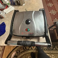 Sunvivi Panini Press Sandwich Maker: Electric Panini Press Grill with Locking Lid, 