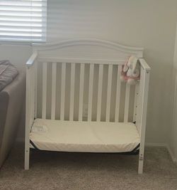 Graco Mini Crib