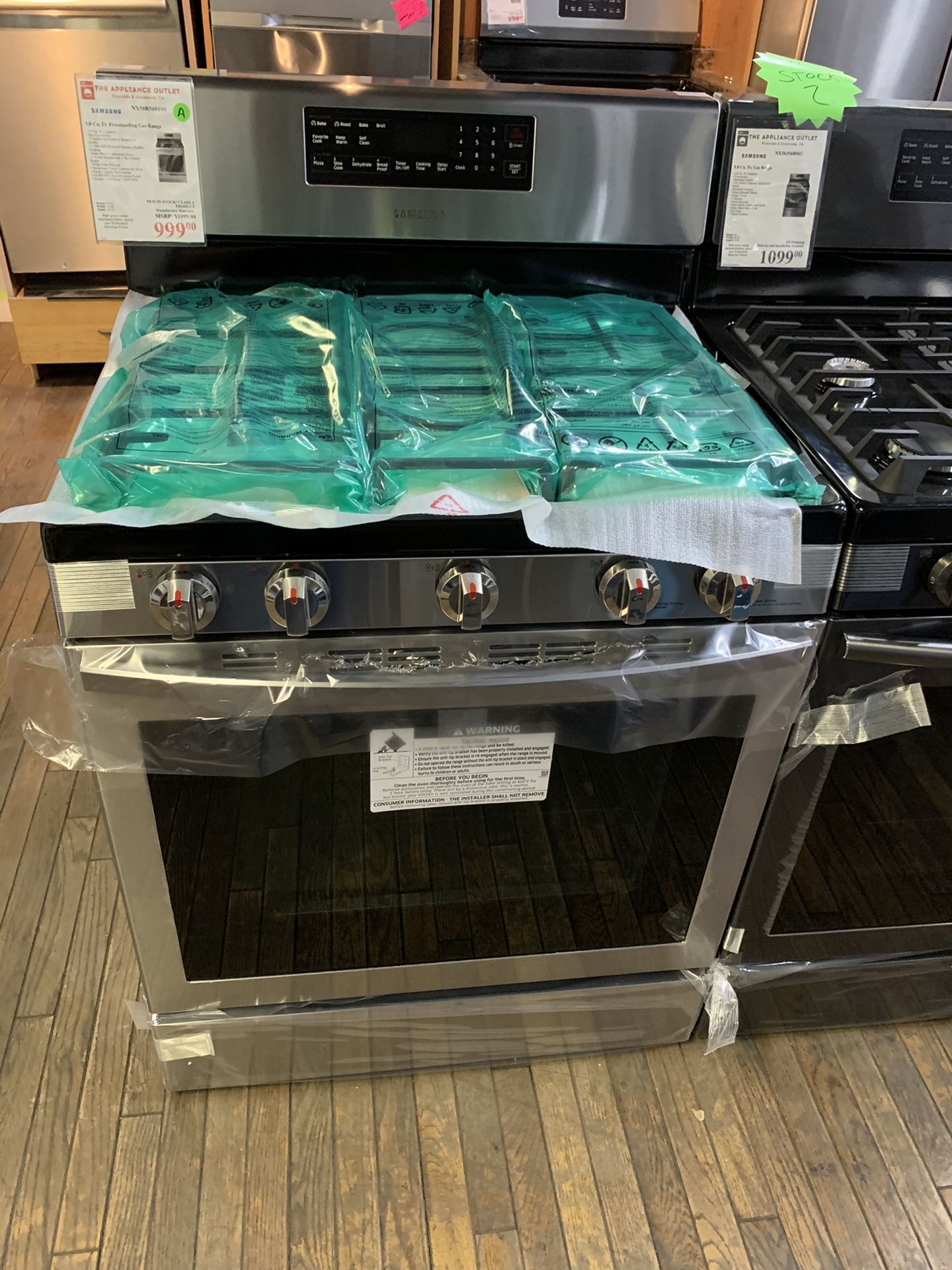 Samsung Freestanding Gas Oven/Range 