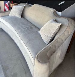 Couch Must Go !