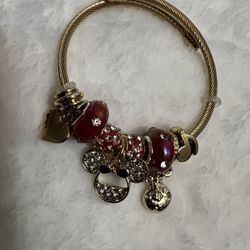 Minnie Mouse Charm Bracelet