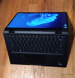 TouchScreen 2 in 1 Dell Latitude Laptop/Tablet Intel Core i7 -1265u 16 GB RAM 512 GB NVMe SSD Iris Xe Graphics Windows 11 Professional