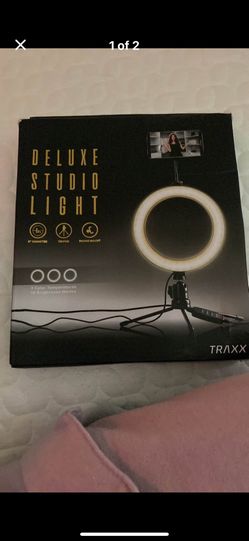 Deluxe Studio Light