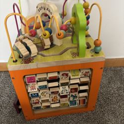 Zany Zoo Activity Cube 