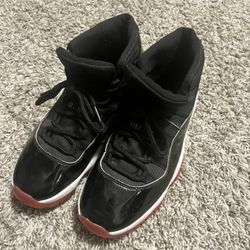 Size 10 Air Jordan 11 “Bred”