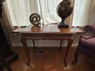 End Table With Lamp