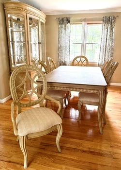 Pulaski Dining Room Set – Table w/Leaf, 6 Chairs, China cab, Buffet - $900 (Edison, NJ)