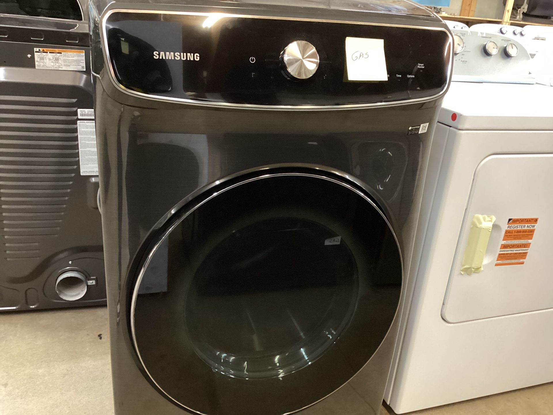 Samsung Smart Dial Gas Dryer With FlexDry