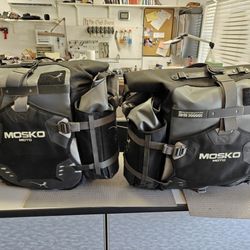 Mosko Moto Euromount Backcountry Pannier Kit