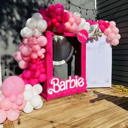 Barbie Box 📦 Balloon 🎈 Garland Arch 