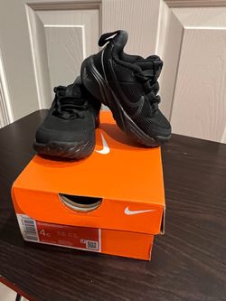 Toddler Nike Shoes, Size 4 C