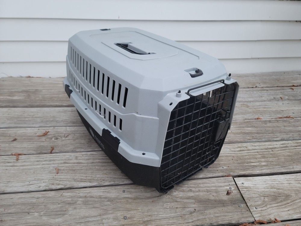 American Kennel Club Pet Travel Carrier 