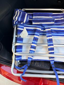 Folding Beach Lounge Chair Blue Stripe