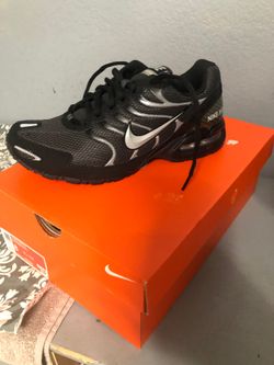 Nike shoes men size 8 new