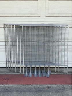 Art Display Grid, U-Shaped, (8) 3' x 3' Panels, Iron Mesh - Silver