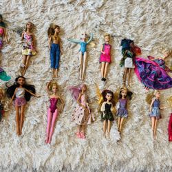19 dolls.  19 Muñecas Recojer En Berwyn 