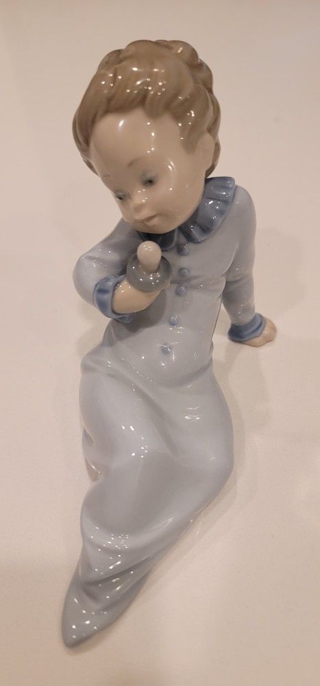 Original LLADRO Child With A Pacifier