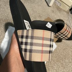 Burberry Slide