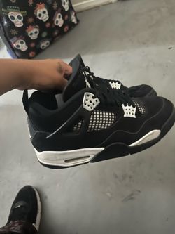 USED 4 they in decent condition 8.5 men’s