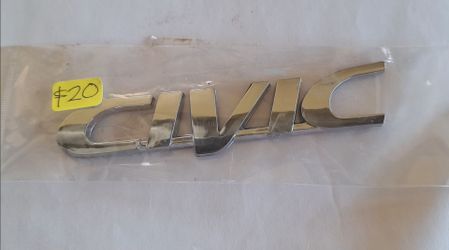 New civic emblem tape on $20

Emblema nuevo $20
