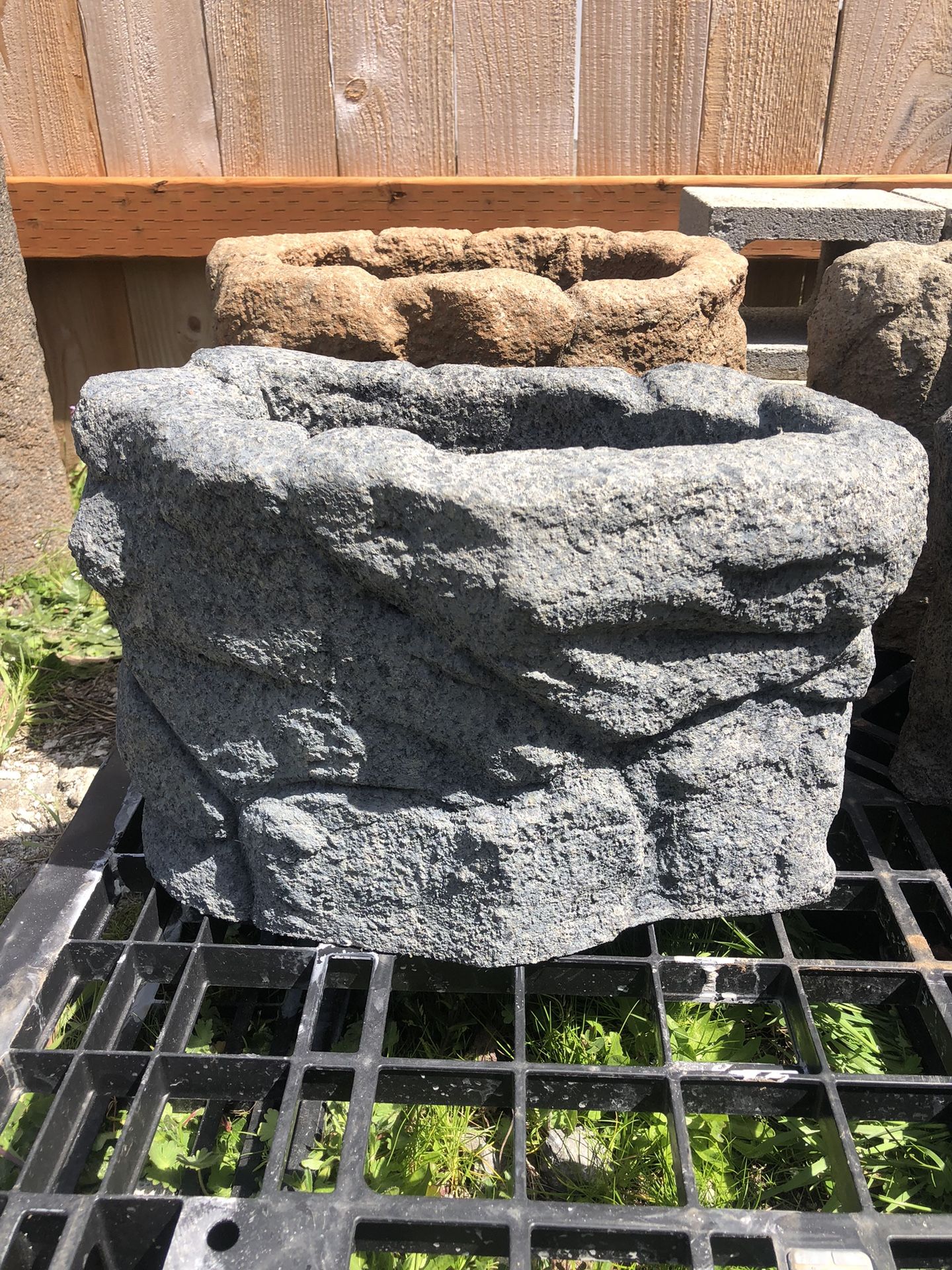 Bubbling Boulder Fountain Pots