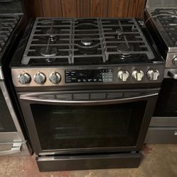 Samsung 30”Wide Stove New Scratch & Dents