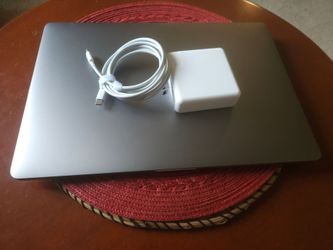 Apple Macbook Pro i9 16gb Ram 500gb SSD Drive 2.4ghz 16" Screen 4GB GPU 2019