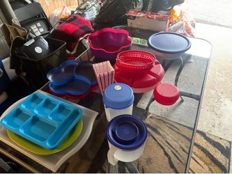 Large Tupperware Serving Bowl & Kitchenware Lot – 15+ Pieces