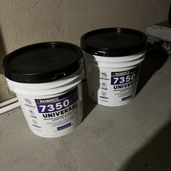Robert 7350 4 Gal. (16 qt.) 8-10 Hour Dry Time Universal Resilient Flooring, Vinyl-Backed Carpet Tile Floor Adhesive in Off W