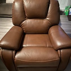 Recliner Chair. No Rocking Chair - Manual -  Like New