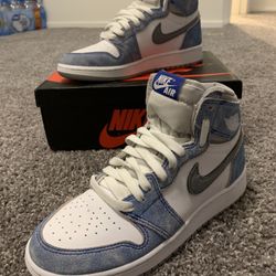 Jordan 1 Retro High (Hyper Royal Smoke Grey)