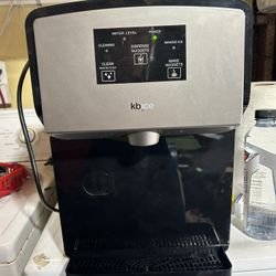 KB Counter Top Ice Machine- Nugget Ice!!