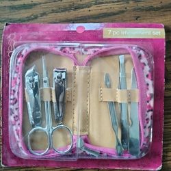 COMPLETE MANICURE SET 