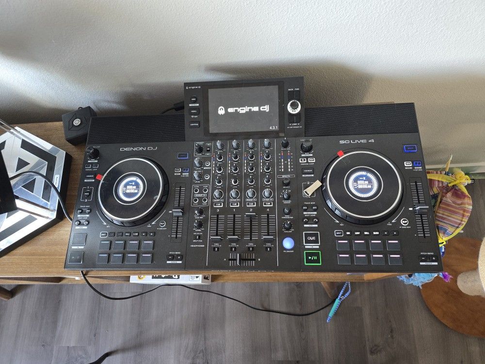 Denon SC LIVE 4 WITH Free Protective Top