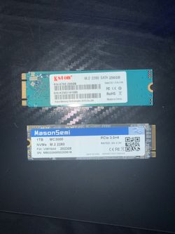 1TB NVMe M.2 2280 256GB NVMe M.2 2280