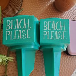 Beach Sand Cup Holders, New, One Has Chip Out Of Bottom