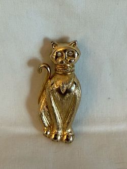 Vintage Gold-Tone Cat Brooch with Rhinestone Eyes