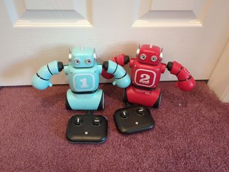 FAO Schwarz knockout robots