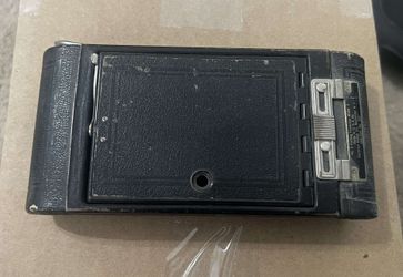 Eastman Kodak No. 2 Folding Cartridge Hawk-Eye Camera – Model B