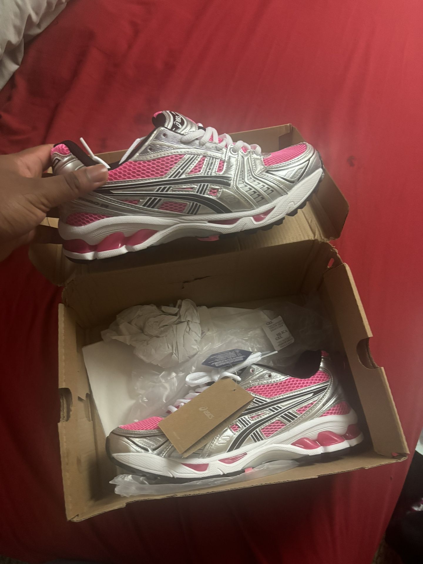 ASICS GEL - KAYANO 14 Pink Size 9 Brend New