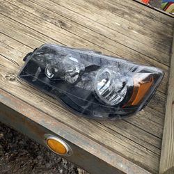 2011 2017 Chrysler town and country LEFT HEADLIGHT