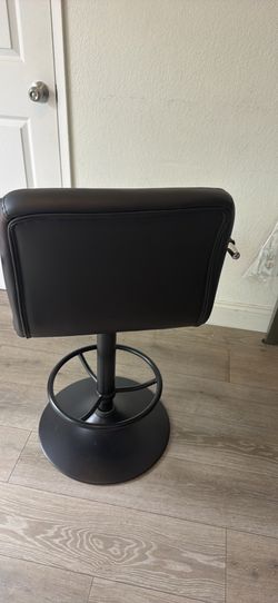 lack chair with chrome
