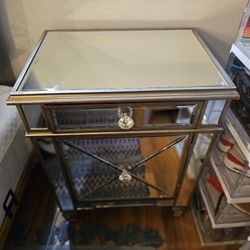 MIRROR NIGHT STAND