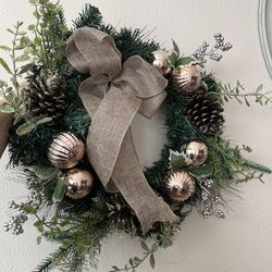 Corona nueva con etiqueta