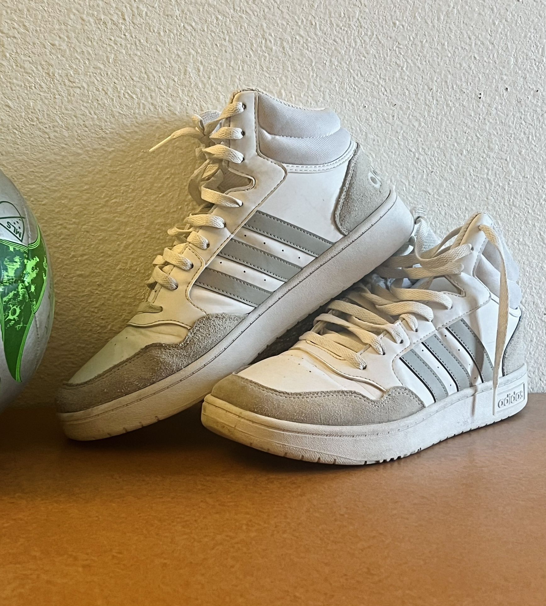 Adidas Hoop Mid Trainer