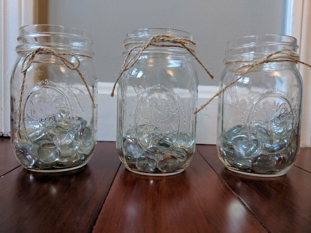 Mason Jars with Jewels Decoration