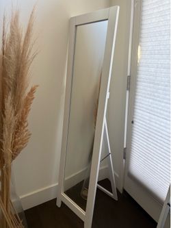 Full-Length Floor Mirror – White Frame – Excellent Condition
