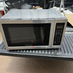 Free kitchen Aid Microwave 