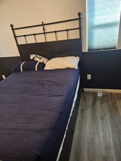 Living Spaces Magnolia Home Queen Size Bed